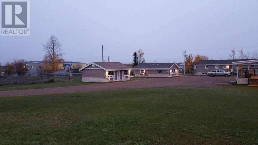 1 5207 S 50 AVENUE Fort Nelson Photo 3